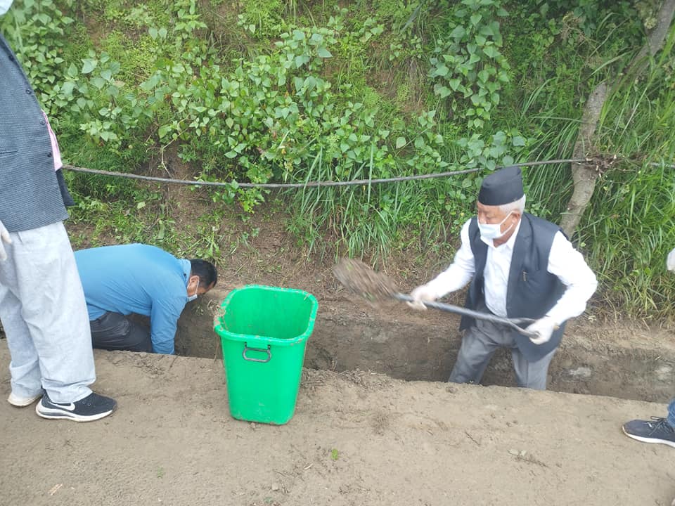 काभ्रेको दाप्चा क्षेत्रमा सरसफाई अभियान सुरु