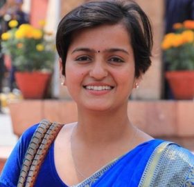 कक्षा ११-१२ लाई पढाउने रञ्जु दर्शनाको इच्छा, फेसबुकबाटै मागिन् जागिर