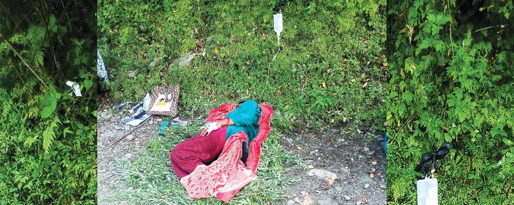अस्पतालबाट भाग्दाभाग्दै जन्मियो बच्चा