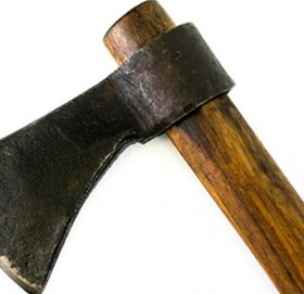 बन्चरो प्रहार गर्दा १ घाईते , ३ जना प्रहरी नियन्त्रणमा