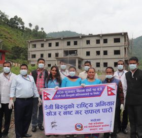 रोशी गाउँपालिका परिसरमा सरसफाई