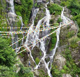 तिनधारे झरनाको प्रवद्र्धन तथा विकासका लागि अवलोकन भ्रमण सम्पन्न