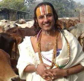 हिन्दु धर्मगुरु श्रीनिवासाचार्य पक्राउ