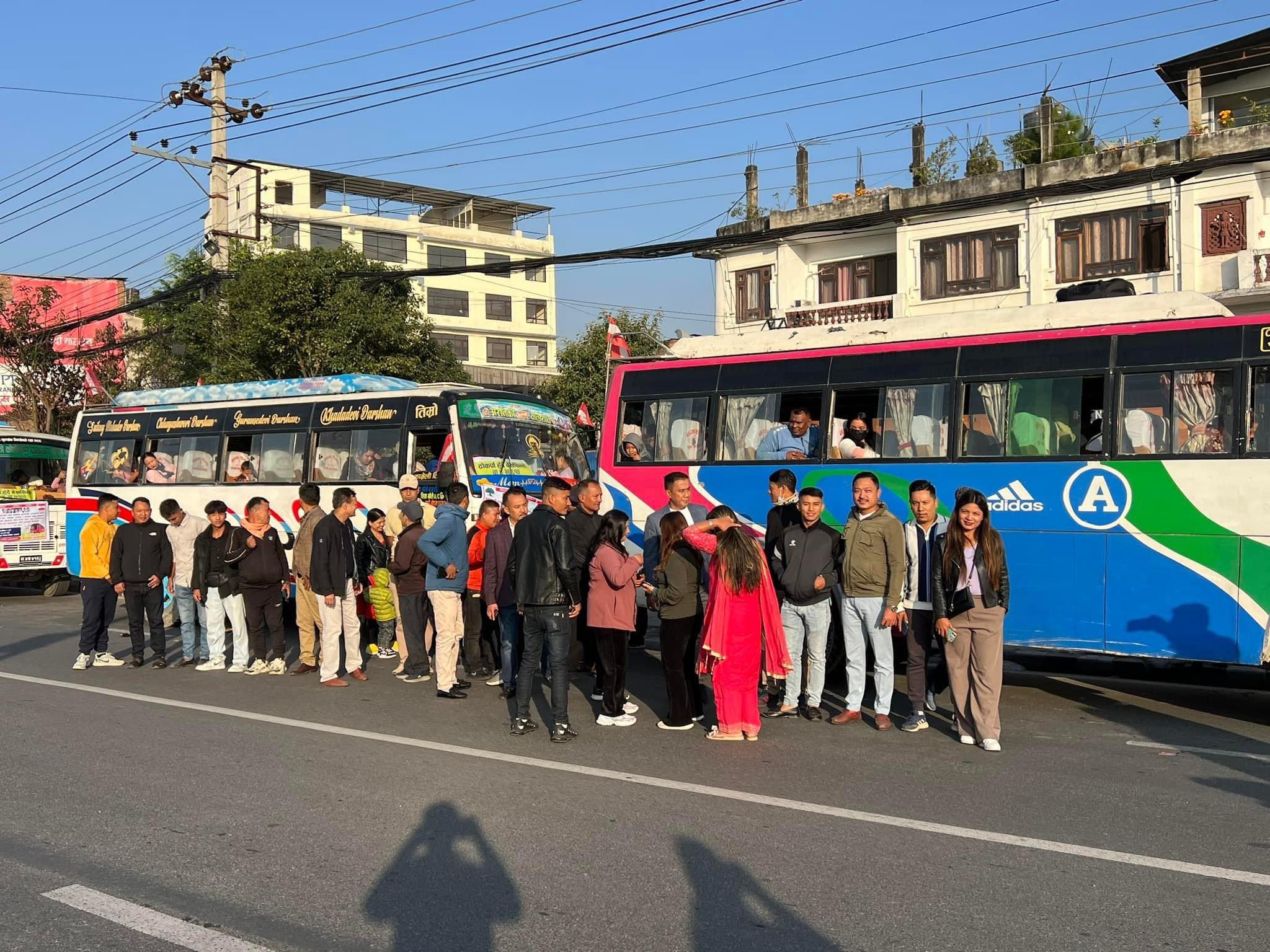 दशैंमा घर जादैं हुनुन्छ ? कांग्रेस भुम्लुले लग्दैंछ निशुल्क