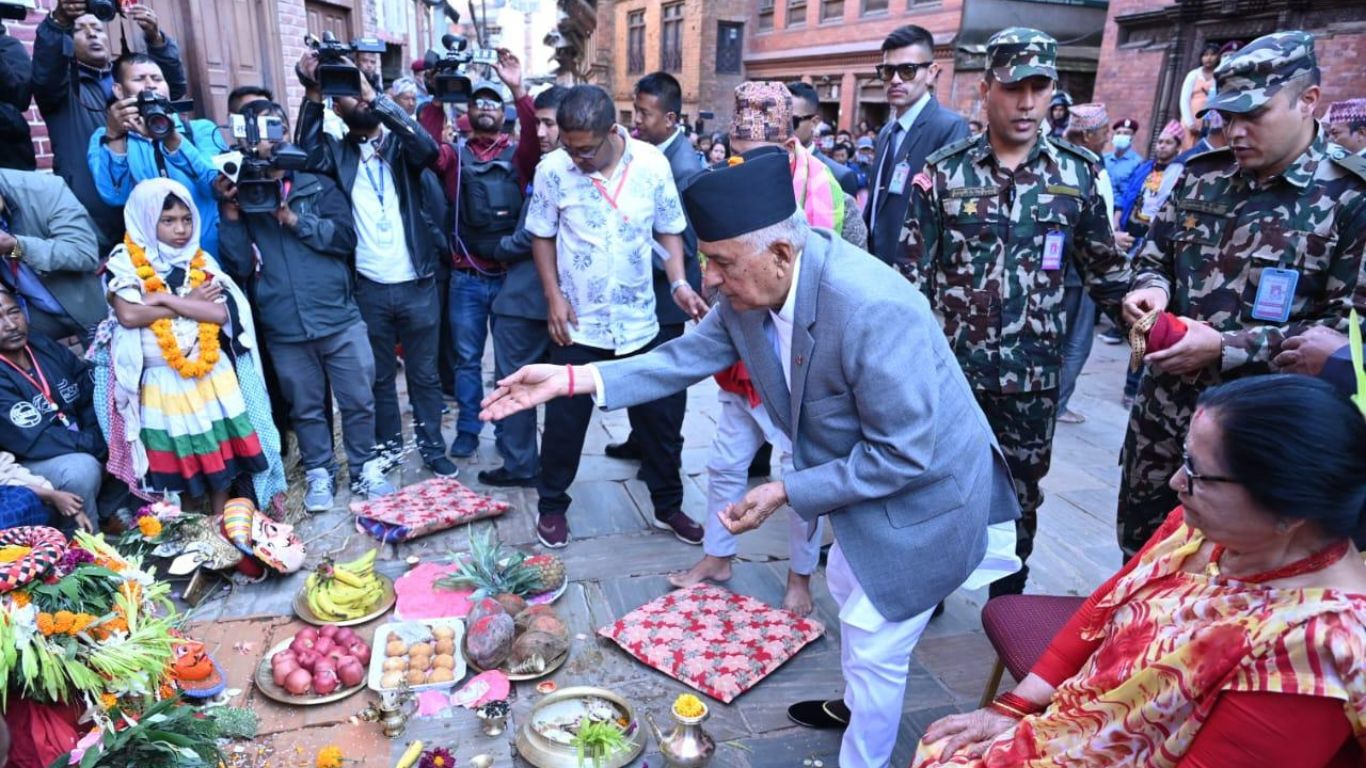नवदुर्गाको विशेष पूजा गर्दै राष्ट्रपति