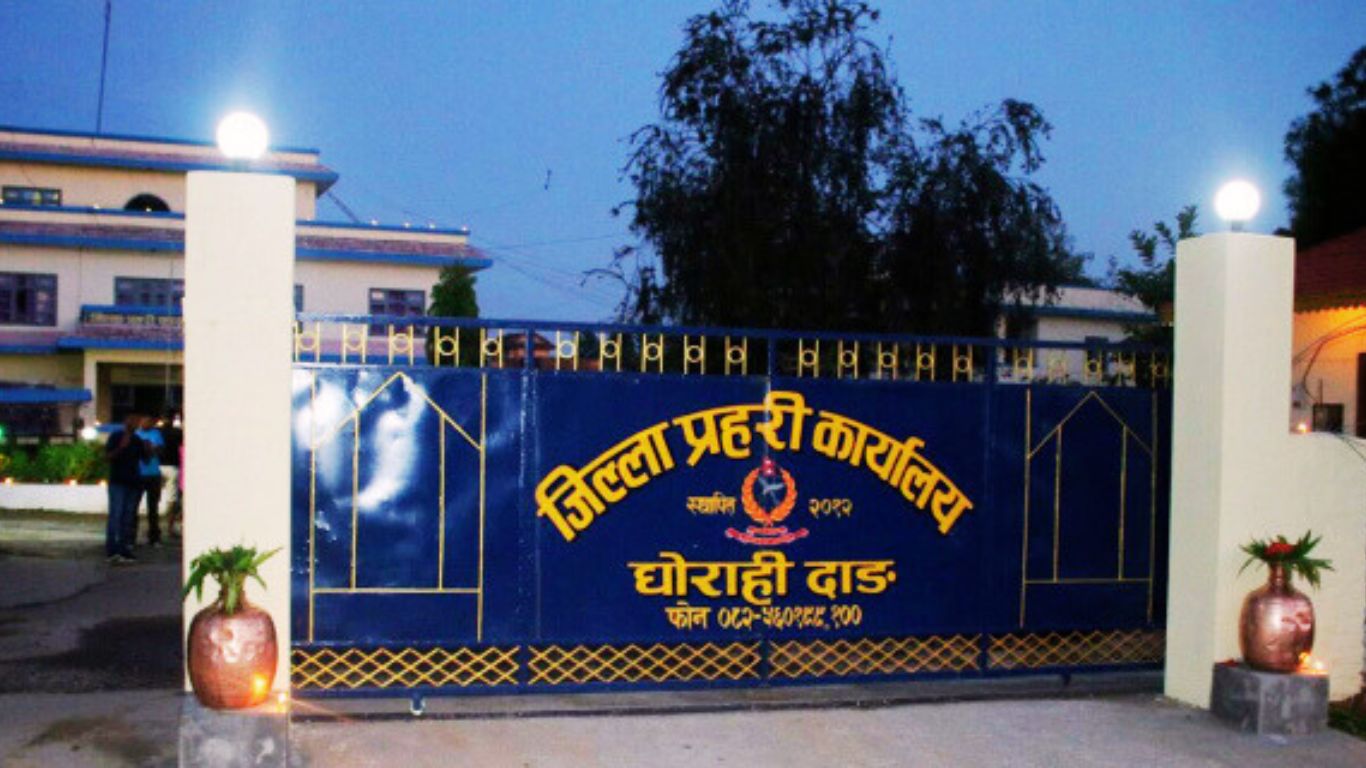 शौचालयबाट फरार प्रहरी हिरासतमा भएका थुनुवा