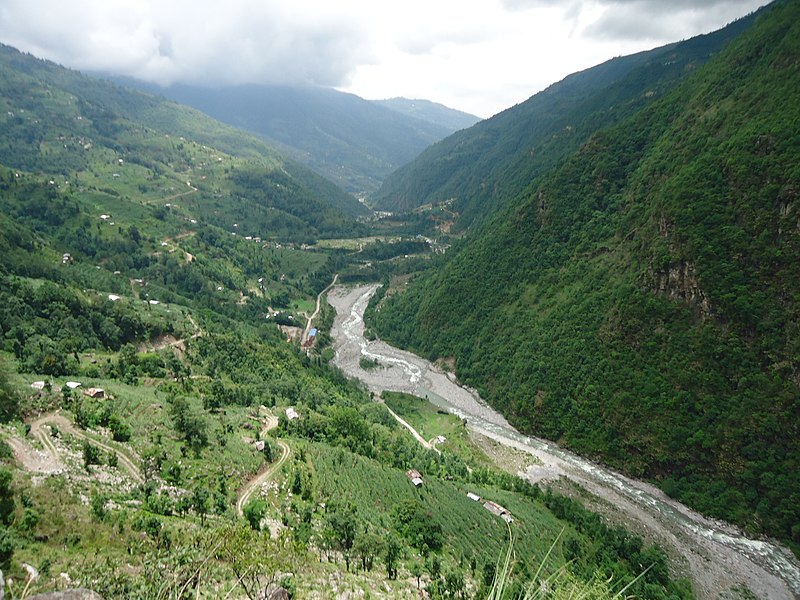  उपत्यकामा खानेपानीकाे अभाव