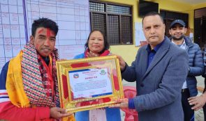 गाउँपालिकाद्वारा खेलाडीलाई सहित सम्मान ५० हजार पुरस्कार