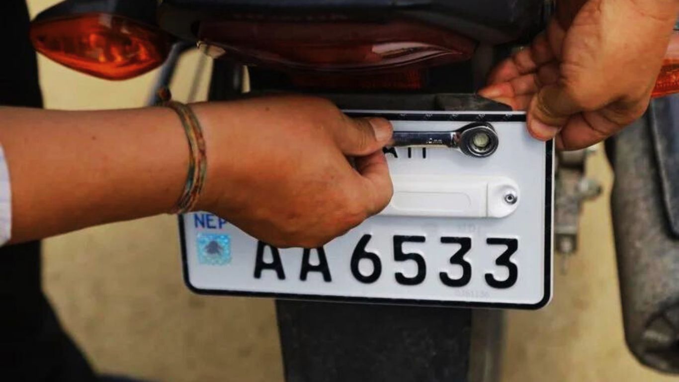 सवारीसाधनमा ‘इम्बोस्ड नम्बर  प्लेट’ अनिवार्य