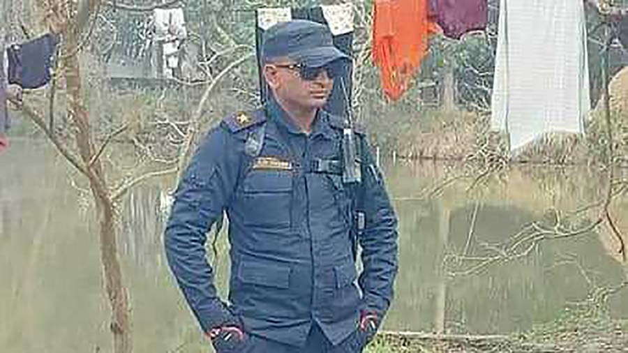 पेस्तोल खेलाउँदा जवानलाई गोली लागेको घटनामा संलग्न असई यादव निलम्बित