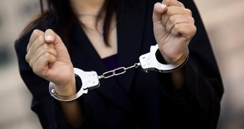 साइबर अपराधको आरोपमा १ महिला पक्राउ