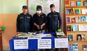 काभ्रेमा सुन जस्तो देखिने २० तोला पहेलो धातु सहित १ जना पक्राउ