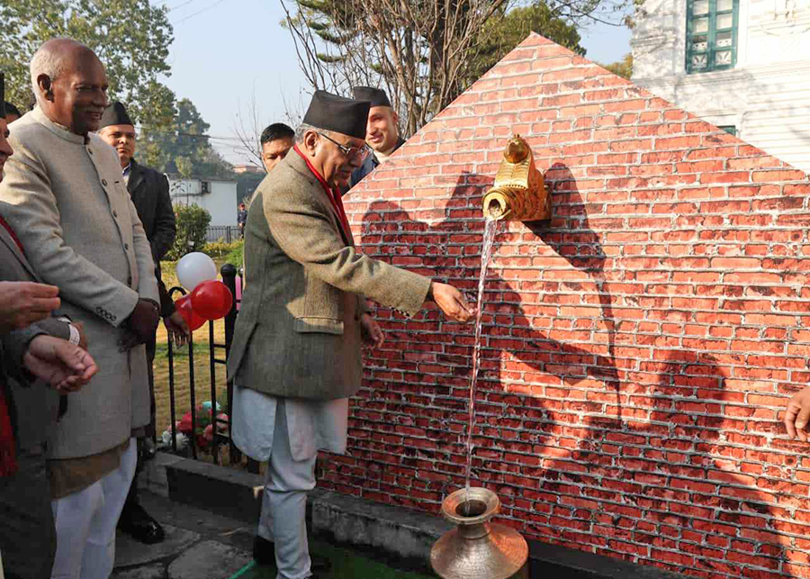मेलम्चीको पानी आजदेखि पुनर्वितरणको प्रधानमन्त्री प्रचण्डले गरे उद्घाटन