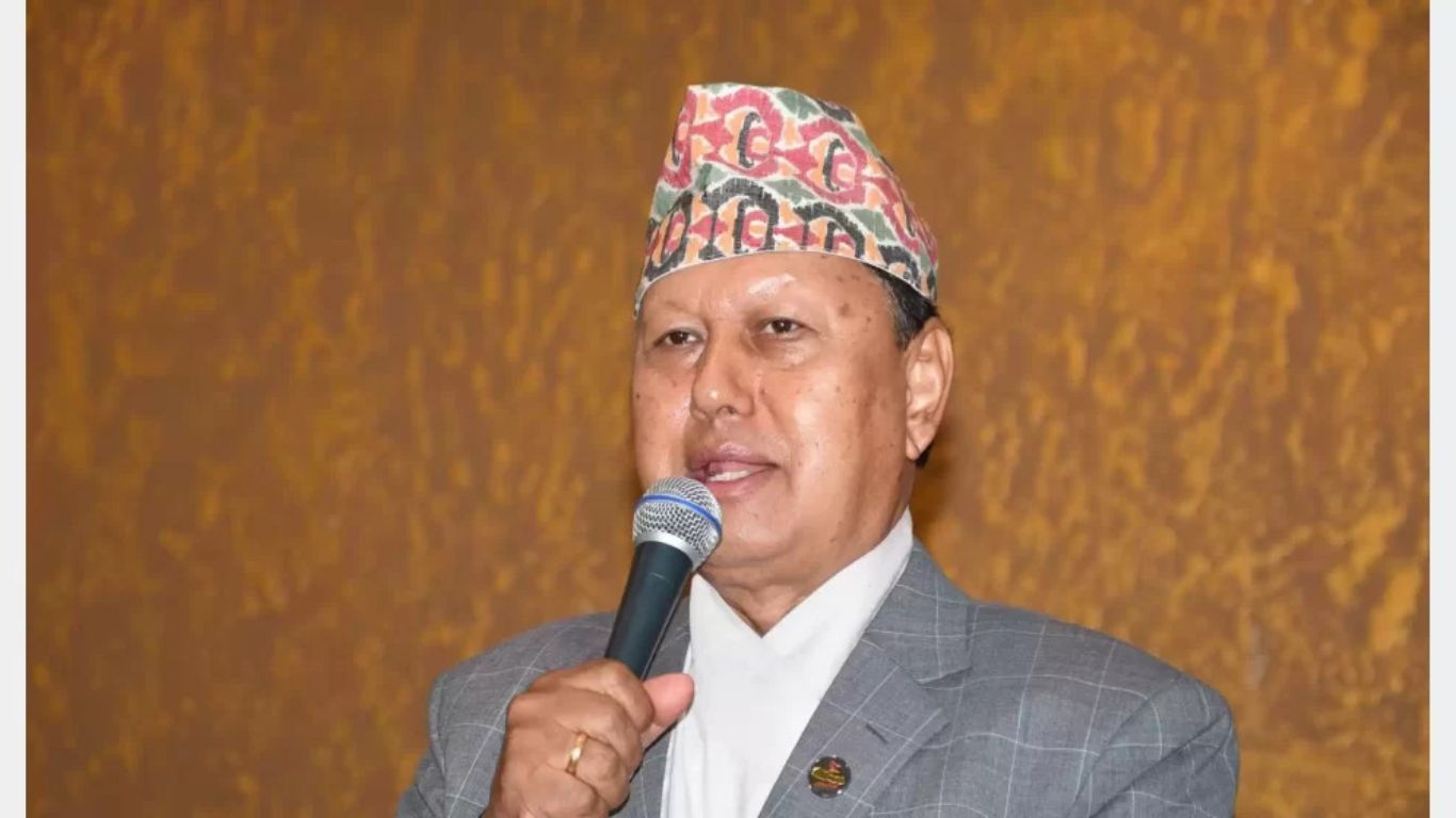 डडेलधुरा अस्पताल चाँडै तीन सय शय्याको हुन्छ : मन्त्री बस्नेत