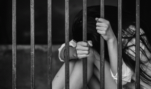 बलात्कारमा फसाइदिने भन्दै ‘ब्ल्याकमेलिङ’ गर्ने युवतीलाई ६ महिना जेल