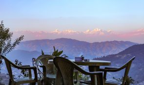 पनौतीको चामखरमा पर्यटकको चहलपहल