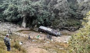 कपिलवस्तु बस दुर्घटना : मृतक १० जनाको सनाखत
