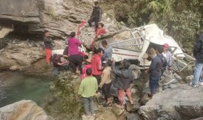 सिन्धुपाल्चोकको बाह्रबिसेमा जीप दुर्घटना, २ जनाको मृत्यु