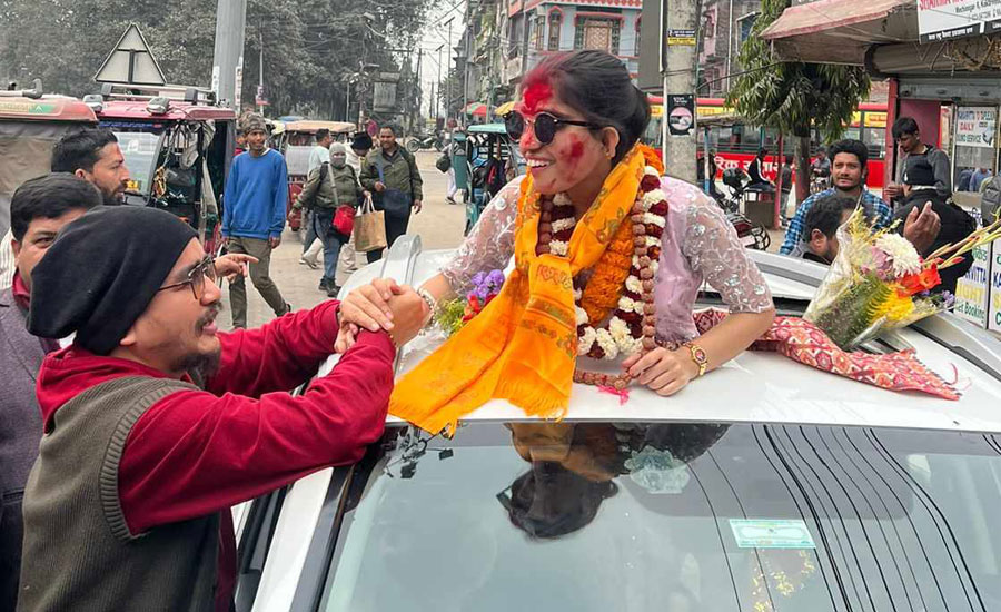 मेनुकालाई घरमा भव्य स्वागत
