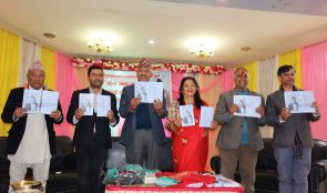 ८४ वर्षीय पत्रकारको जीवनको भोगाई “मेरो ८ दशक” पुस्तक सार्वजनिक