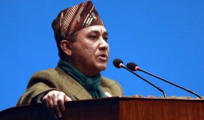 कांग्रेस र एमाले मिले भने राजनेताको गद्दीको हालत के हुन्छ : विश्वप्रकाश शर्मा
