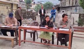 इलाममा मतदान केन्द्रभित्रै नक्कली मतदान, प्रहरीले जफत गर्‍यो सामग्री