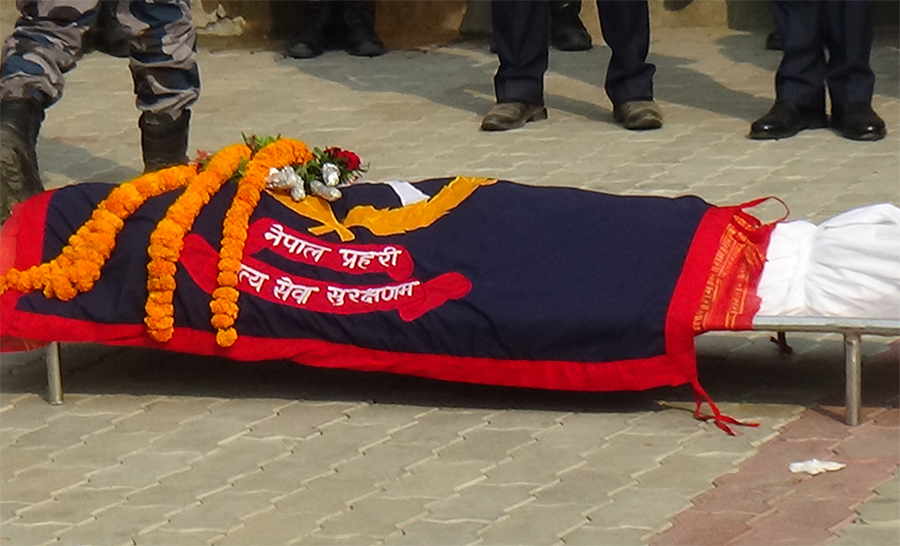 ट्यांकरको ठक्करबाट प्रहरी जवानको मृत्यु