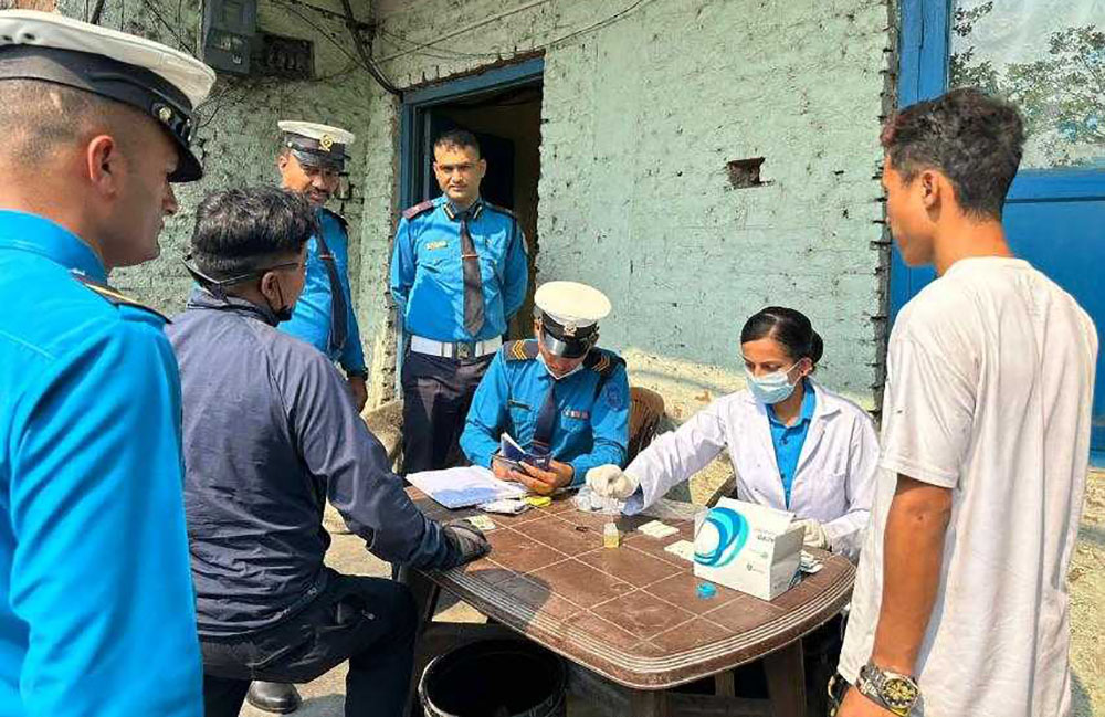 लागुपदार्थ सेवन गरी सवारी साधन चलाउँदै गरेका ६ जना चालकहरू नियन्त्रणमा