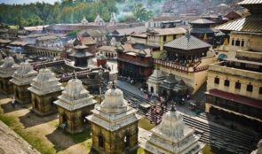 असार १ गतेदेखि पशुपतिनाथ मन्दिरका चारै ढोका खोलिने