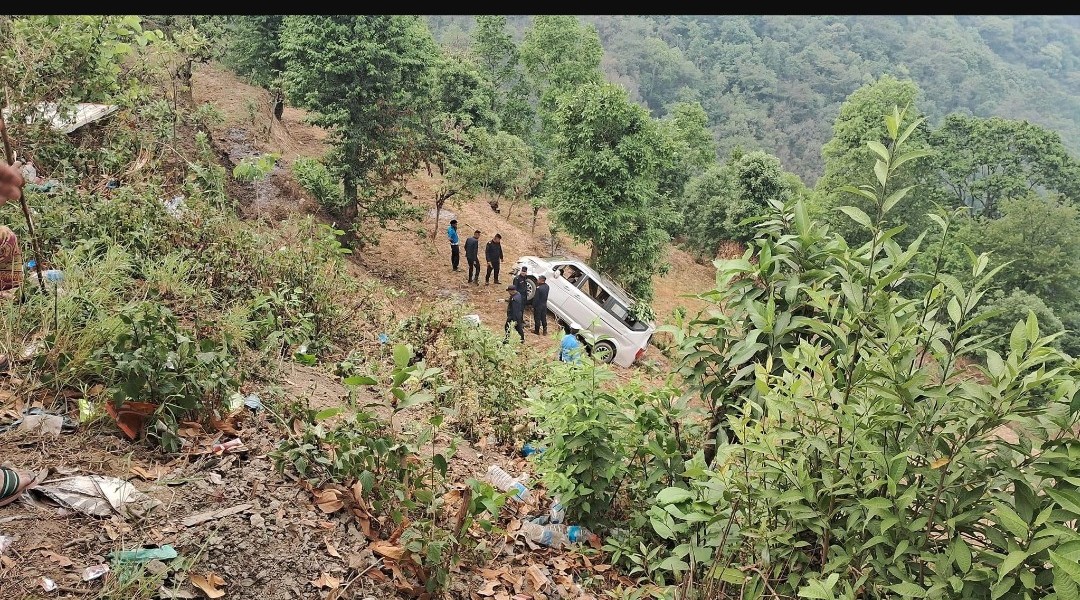 काभ्रेमा सवारी दुर्घटना ; ६ जना घाईते