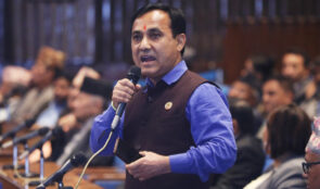 नागरिकको चियो गर्ने अधिकार सरकारलाई छैन: विश्वप्रकाश शर्मा