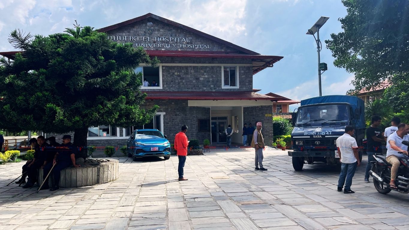 उपचारको क्रममा धुलिखेल अस्पतालमा नवजात शिशु र आमाकाे मृत्यु