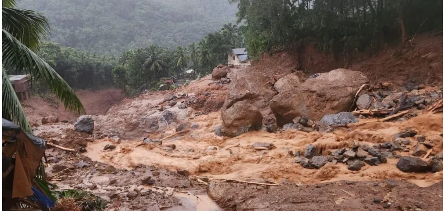 भारतको केरलामा भीषण पहिरो, ४५ जनाको मृत्यु
