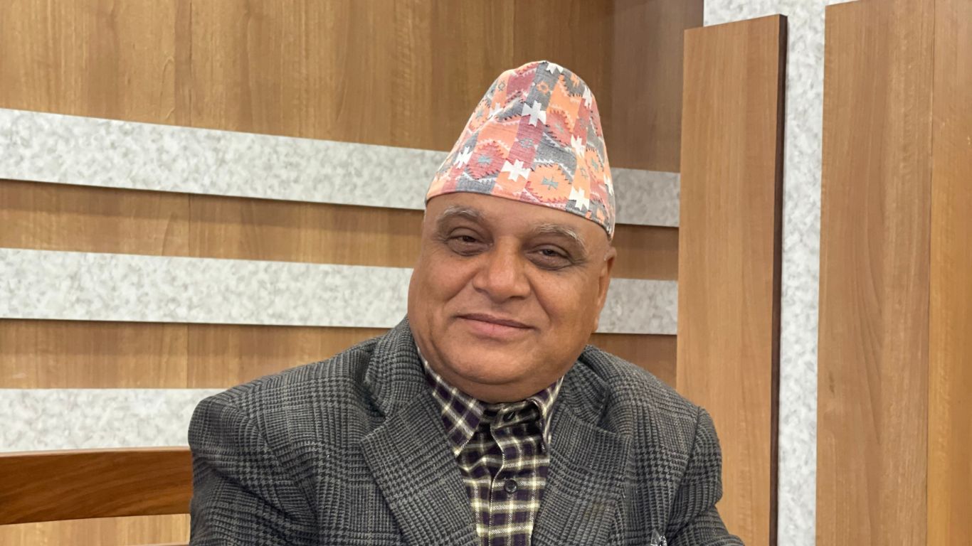 आफैलाई ‘अन्तर्घात गर्ने’लाई ‘आममाफी दिन’ केन्द्रीय सदस्य हुमागाईले गरे प्रस्ताव