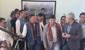 धुलिखेल अस्पतालको निरिक्षण गर्दै मुख्यमन्त्री लामा