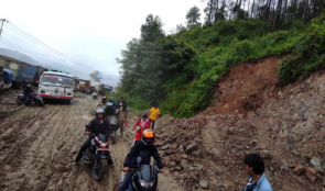 हिजो रातिदेखि अवरुद्ध अरनिको राजमार्ग सडक एकतर्फी खुल्यो, अझै पनि यात्रुहरुलाइ सस्थी