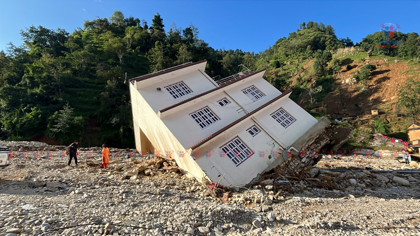बाढीले खण्डहर बने काभ्रेका गाउँ बस्ती