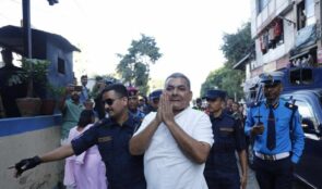 दुर्गा प्रसाईँ घरबाटै पक्राउ