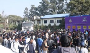 क्रिकेट मैदानमा च्यापिएर २ प्रहरीसहित ७ जना घाइते