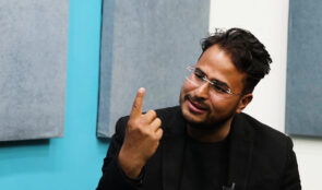 रवि भेट्न हिरासतमा पुगे ज्ञानेन्द्र शाही