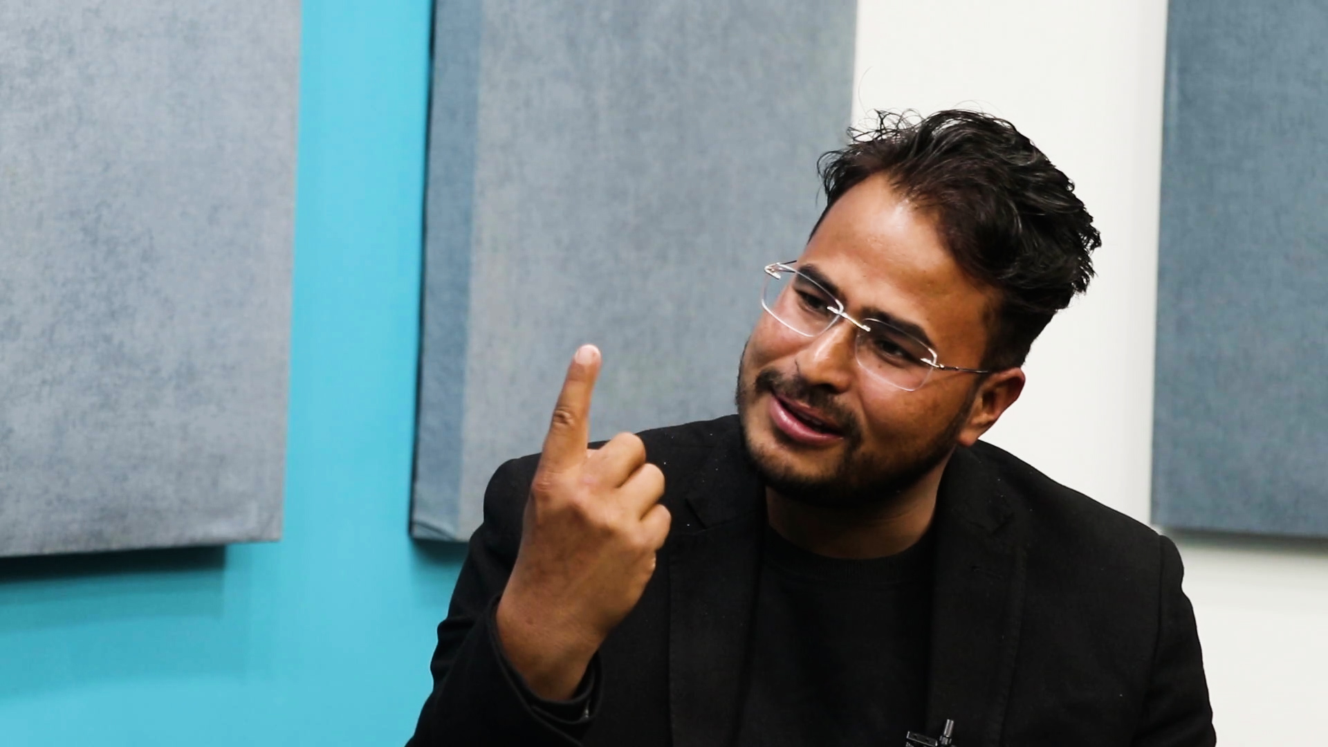 रवि भेट्न हिरासतमा पुगे ज्ञानेन्द्र शाही