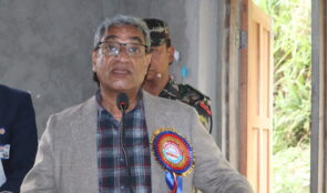 निजी आवास पुनःनिर्माण एक वर्षभित्र सक्न सरकार प्रतिबद्ध छ :- गृहमन्त्री रमेश लेखक