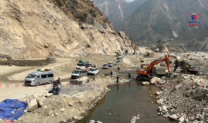 अरनिको राजमार्ग र बीपी राजमार्गमा यात्रा गर्न कठिन