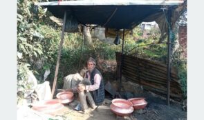 तामाका भाँडा बनाउने पेसा विस्थापित हुँदै