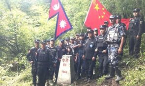 सशस्त्र प्रहरी र चिनियाँ प्रहरीको संयुक्त टोलीद्वारा सीमा स्तम्भ निरीक्षण