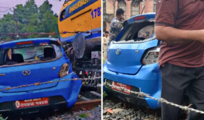 रेलवे लिक क्रस गर्ने क्रममा रेल र कार ठोक्कियो
