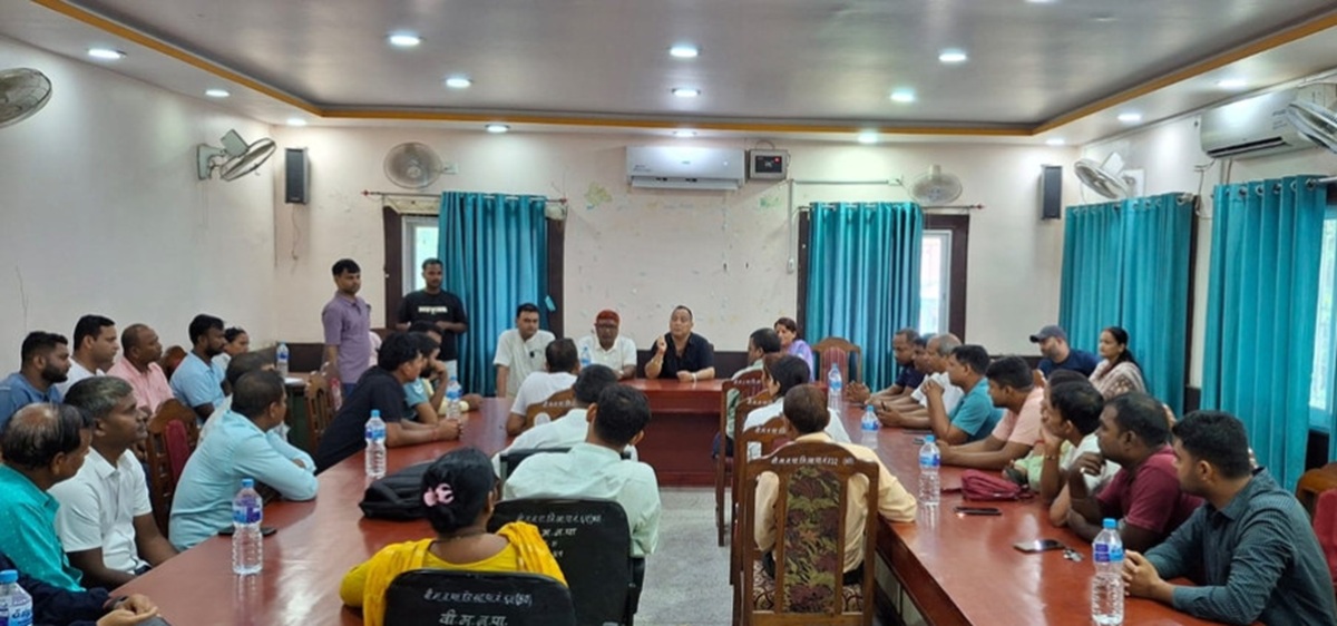 स्वास्थ्यकर्मीलाई अत्यावश्यक बाहेकका बिदा स्वीकृत नगर्ने निर्णय