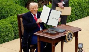 औषधिमा २५० प्रतिशतसम्म भन्सार शुल्क लगाउने ट्रम्पको संकेत