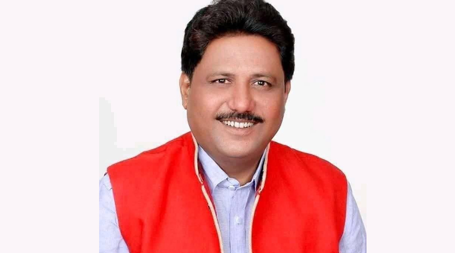 अध्यक्ष अशोक यादव पक्राउ