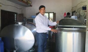 दूध बिक्रीबाट वार्षिक १३ लाख आम्दानी
